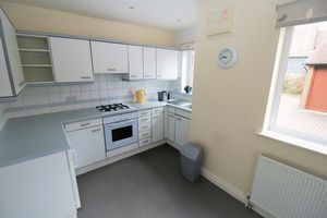 Kitchen- click for photo gallery